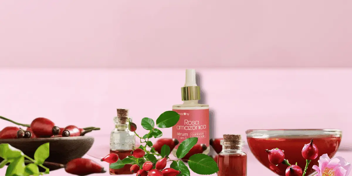 Sérum Rosa Amazônica com extrato de romã para regeneração e hidratação profunda da pele.