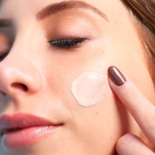Protetor Facial Solar Fps 70 Toque Seco Antissinais Clareia A Pele 50g | Hidrabene - Imagem 4