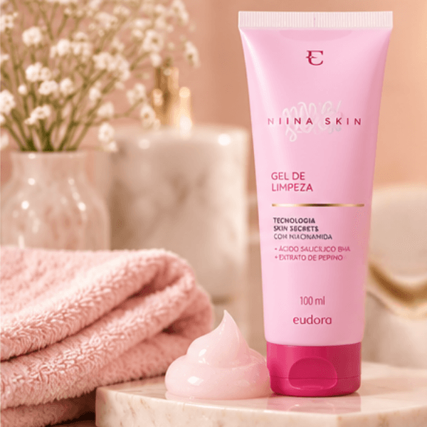Gel de Limpeza Eudora Skin Niina Secrets 100ml com textura em gel